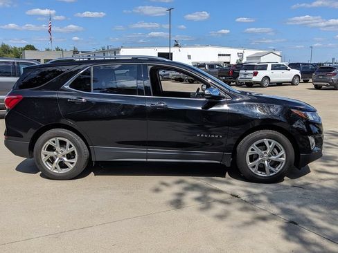 Used 2019 Chevrolet Equinox Premier FWD image 2