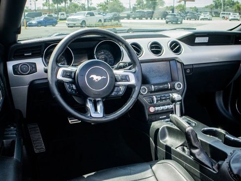 Used 2016 Ford Mustang GT Premium w/ Equipment Group 401A RWD image 27