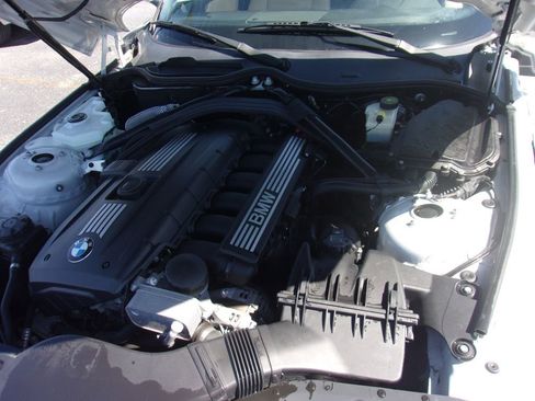 Used 2011 BMW Z4 sDrive30i image 17