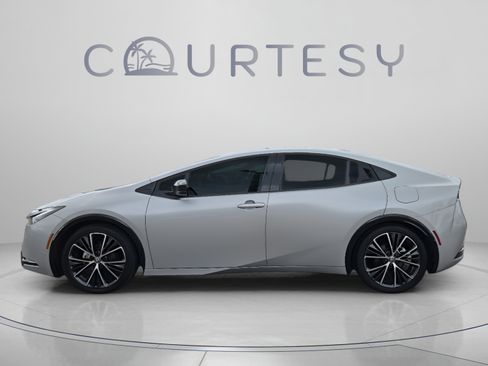 Certified 2025 Toyota Prius Limited FWD image 2