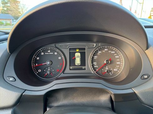 Used 2018 Audi Q3 2.0T Premium Plus w/ Premium Plus Package image 27