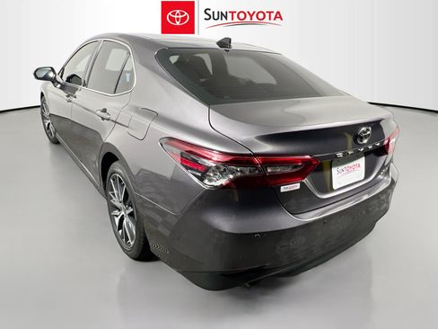 Used 2023 Toyota Camry XLE image 6