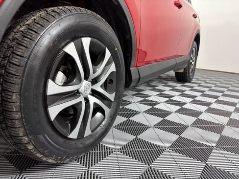 Used 2016 Toyota RAV4 LE AWD/4WD image 14