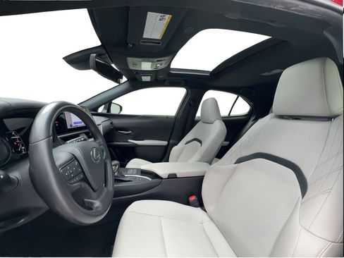 Used 2024 Lexus UX 250h FWD w/ Premium Package image 19