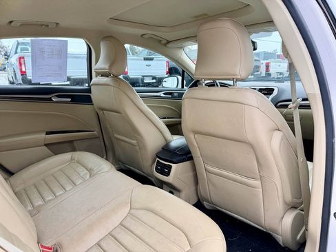 Used 2016 Ford Fusion SE w/ Equipment Group 202A image 14
