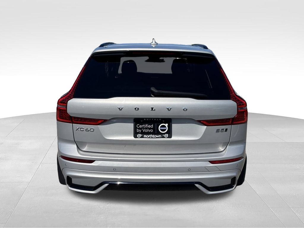 Certified 2024 Volvo XC60 B5 Plus w/ Climate Package AWD/4WD image 38