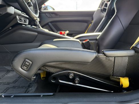 Used 2022 Porsche 911 GT3 image 17