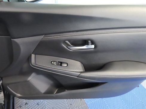 Used 2024 Nissan Sentra SV image 34