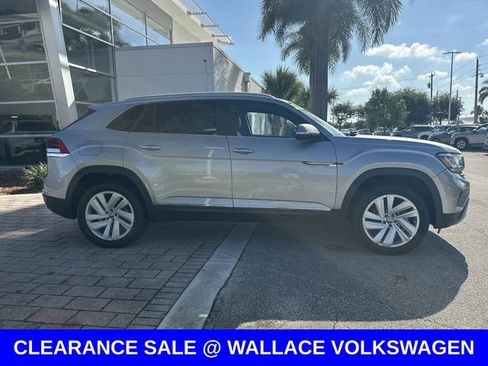 Certified 2022 Volkswagen Atlas Cross Sport SE AWD/4WD image 5