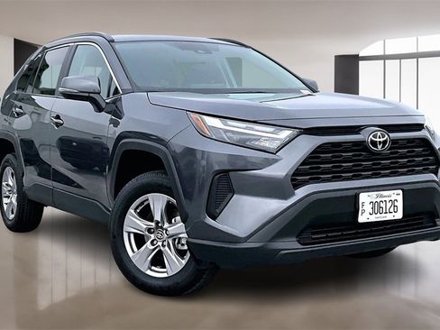 Used 2025 Toyota RAV4 XLE image 3