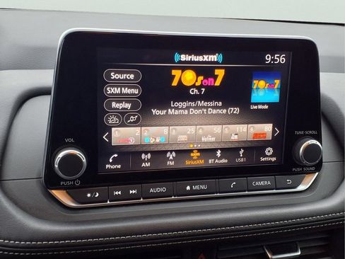Used 2025 Nissan Rogue SV FWD image 10