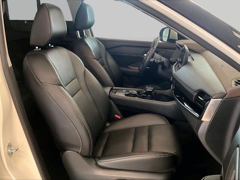 Used 2023 Nissan Rogue SL w/ SL Premium Package FWD image 8