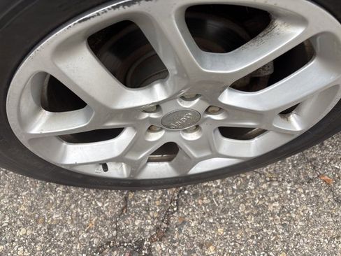 Used 2015 Jeep Renegade Latitude w/ Popular Equipment Group image 7