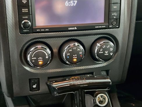 Used 2014 Dodge Challenger R/T RWD image 26