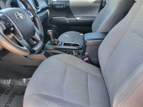 Used 2021 Toyota Tacoma SR AWD/4WD image 23