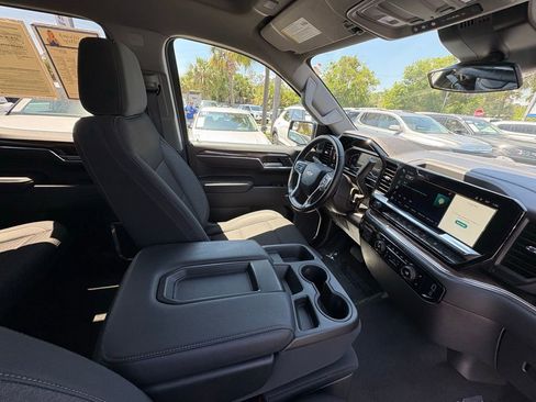 Used 2025 Chevrolet Silverado 1500 LT RWD image 23