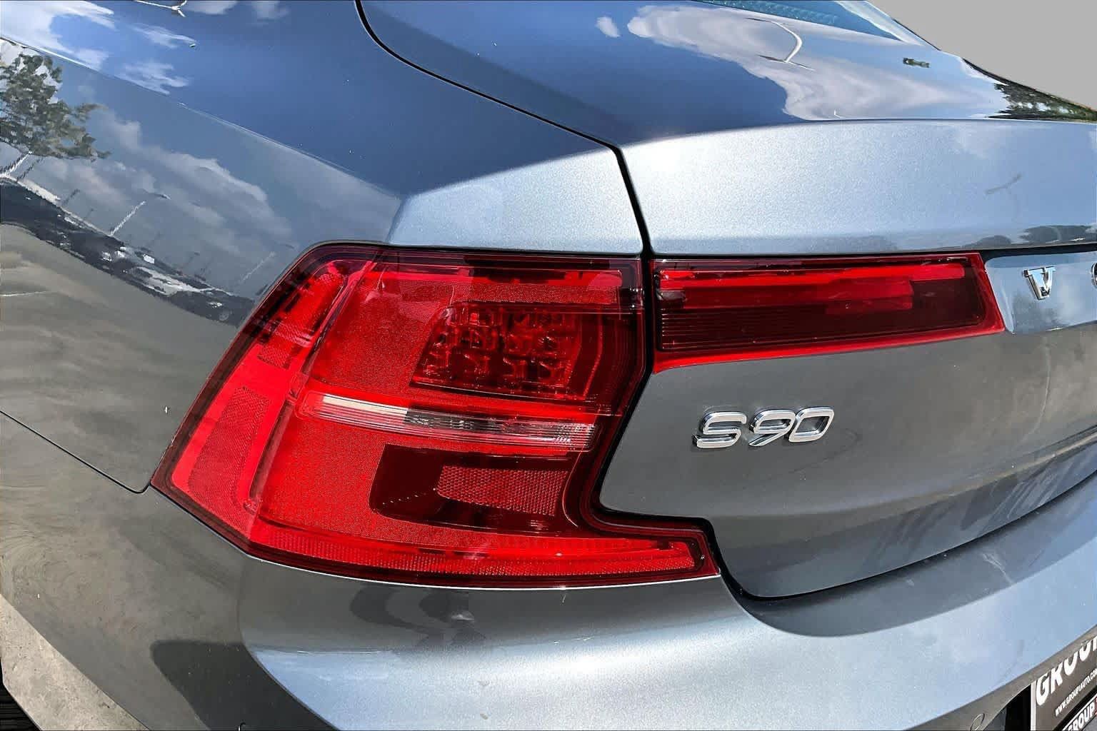 Used 2017 Volvo S90 T6 Inscription w/ Vision Package AWD/4WD image 27