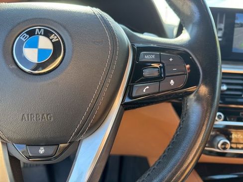 Used 2017 BMW 540i xDrive image 25