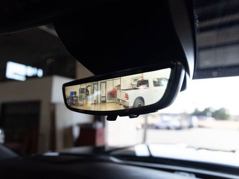 Used 2024 GMC Sierra 3500 Denali w/ Technology Package image 30