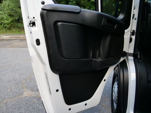 Used 2024 RAM ProMaster 2500 FWD image 21
