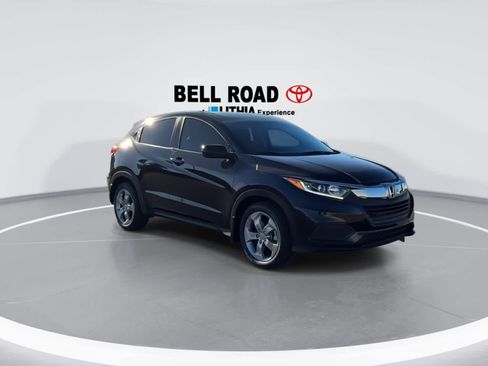 Used 2022 Honda HR-V LX image 2