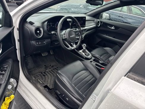 Used 2022 Kia Forte GT-Line w/ GT-Line Premium Package FWD image 8