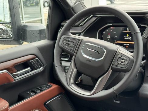 New 2026 GMC Sierra 2500 Denali Ultimate w/ LPO, Black Badging Package AWD/4WD image 11