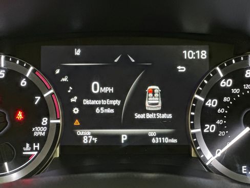 Used 2023 Toyota Highlander XLE image 27