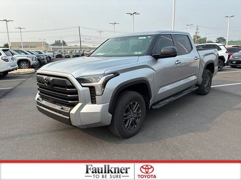 Used 2025 Toyota Tundra SR5 w/ SX Package AWD/4WD image 18