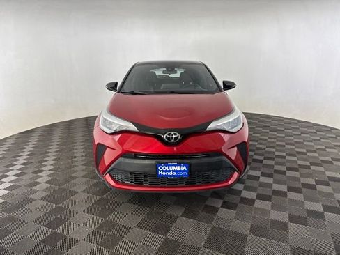 Used 2020 Toyota C-HR XLE FWD image 3