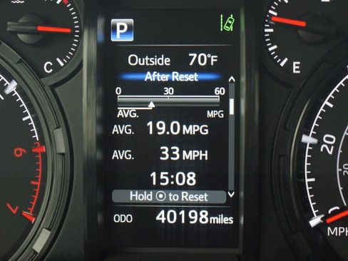 Used 2024 Toyota 4Runner SR5 Premium image 4