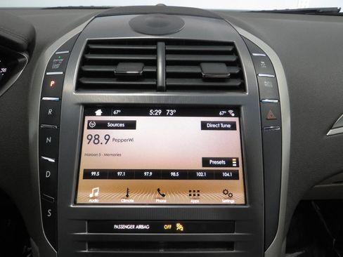 Used 2017 Lincoln MKZ Premiere FWD image 19