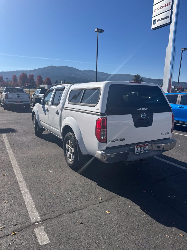 Used 2012 Nissan Frontier SV AWD/4WD image 7