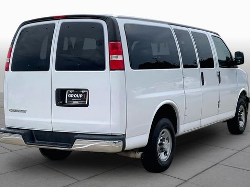 Used 2020 Chevrolet Express 2500 LT w/ LT Preferred Equipment Group RWD image 12