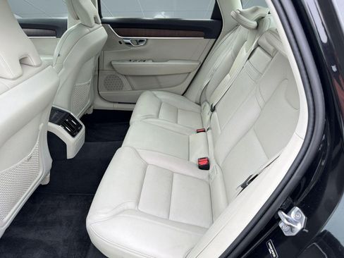 Used 2021 Volvo S90 T6 Inscription image 15