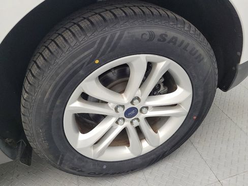 Used 2019 Ford Edge SEL w/ Equipment Group 201A AWD/4WD image 31