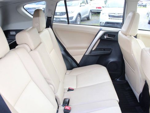Used 2013 Toyota RAV4 Limited AWD/4WD image 20