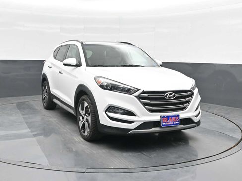 Used 2018 Hyundai Tucson Limited w/ Ultimate Package 02 FWD image 2