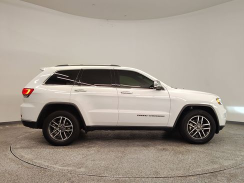 Used 2019 Jeep Grand Cherokee Limited w/ Luxury Group II image 8