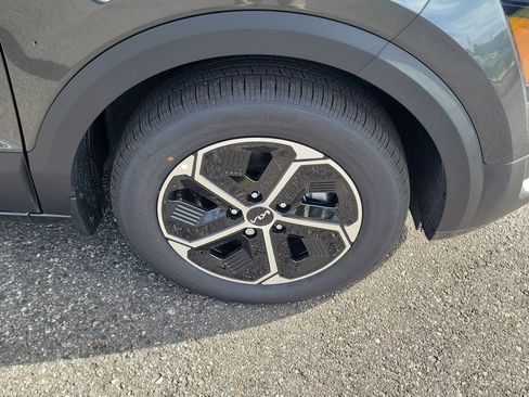 New 2026 Kia Niro LX FWD image 38