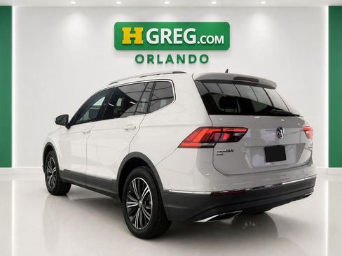 Used 2018 Volkswagen Tiguan SEL AWD/4WD image 2