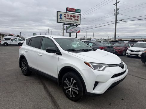Used 2018 Toyota RAV4 LE w/ All Weather Liner Package image 4