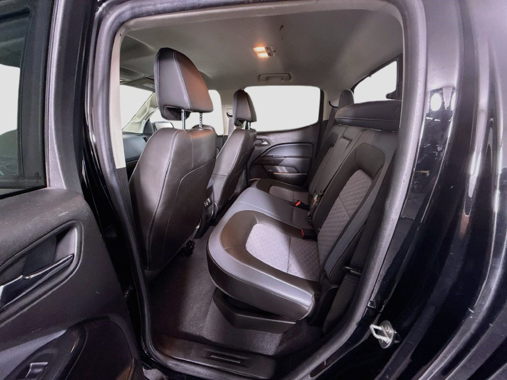 Used 2021 Chevrolet Colorado Z71 w/ Safety Package AWD/4WD image 23