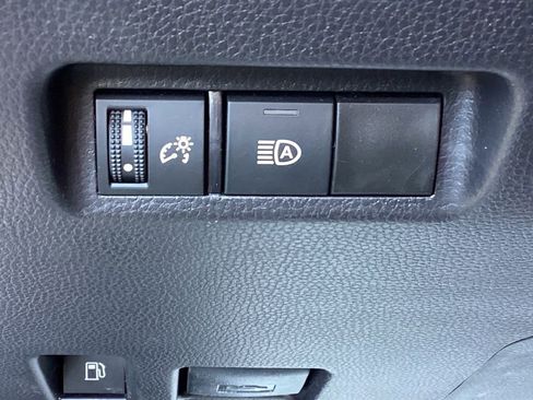 Used 2025 Toyota RAV4 XLE image 21