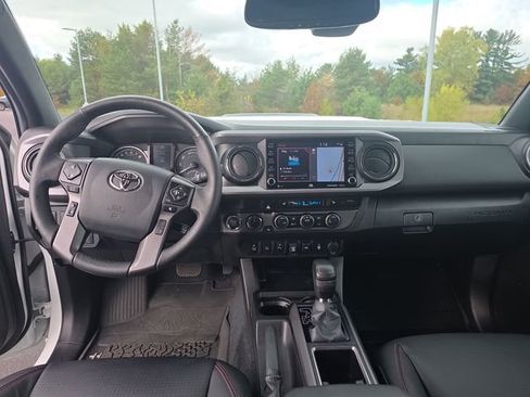 Used 2023 Toyota Tacoma TRD Sport image 12