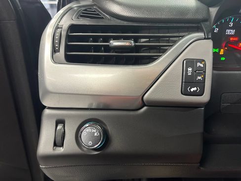 Used 2020 Chevrolet Tahoe LT RWD image 16