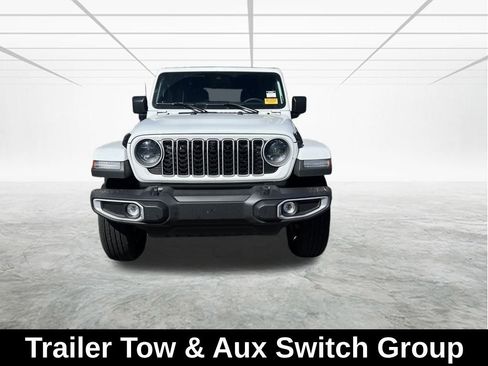 Used 2025 Jeep Wrangler Sahara w/ Safety Group image 10