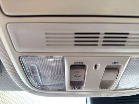 Used 2018 Honda Accord EX image 28