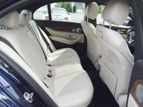 Used 2019 Mercedes-Benz E 450 4MATIC Sedan w/ Premium Package image 34