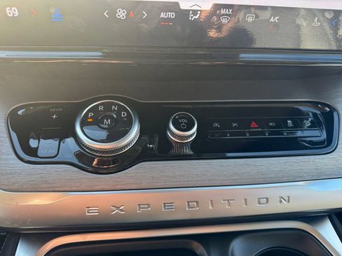 New 2026 Ford Expedition Platinum w/ Driver's Package AWD/4WD image 25